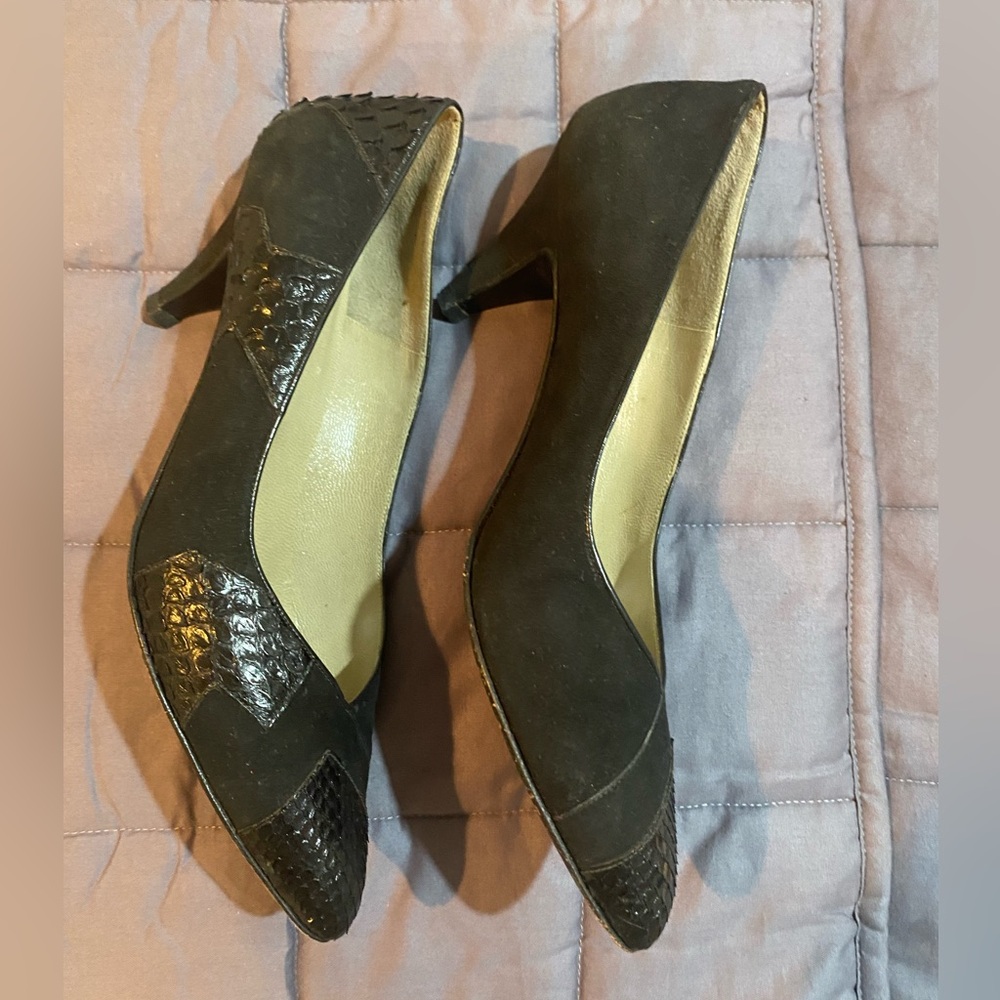 black heels - Picture 2 of 3